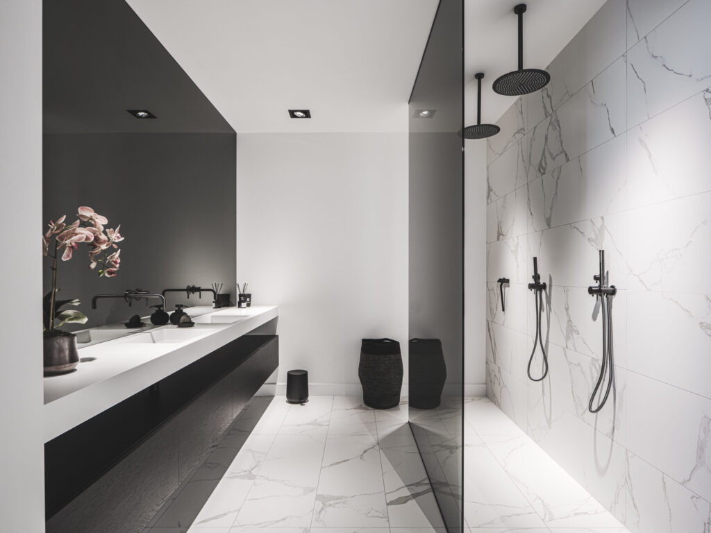 Solid Surface Wastafel De Koog dubbel scaled 1 TIZ Design | Kwaliteits Badkamermeubels