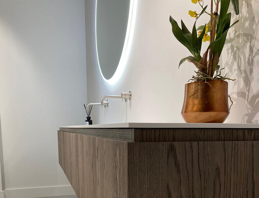 solid surface badkamermeubel ijzendijke gesloten TIZ Design | Kwaliteits Badkamermeubels