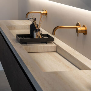 Marmeren wastafel in Weatherd wood durasein solid surface met dubbele wasbak en notenhout