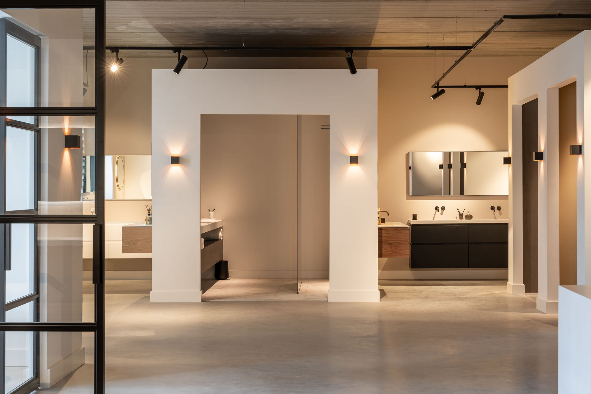 Showroom TIZ Design badkamermeubels zaltbommel