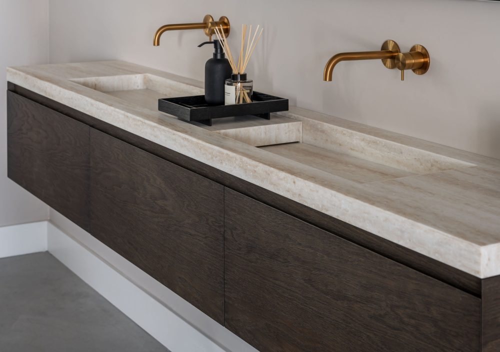 badkamermeubel met dubbele wasbak van solid surface