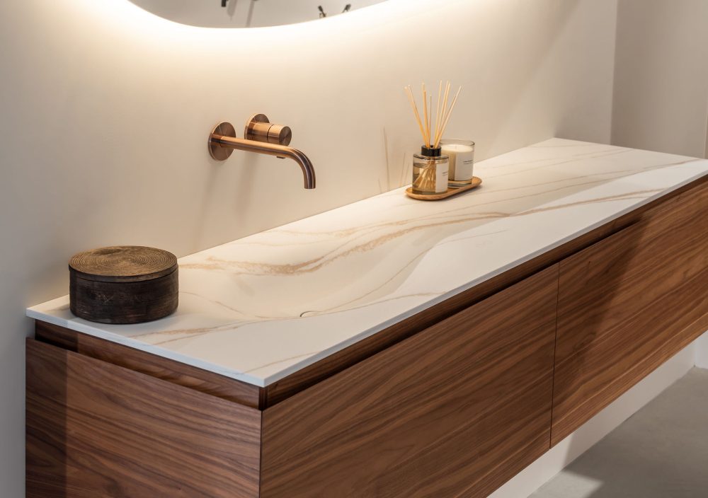 Badkamermeubel in marmeren solid surface